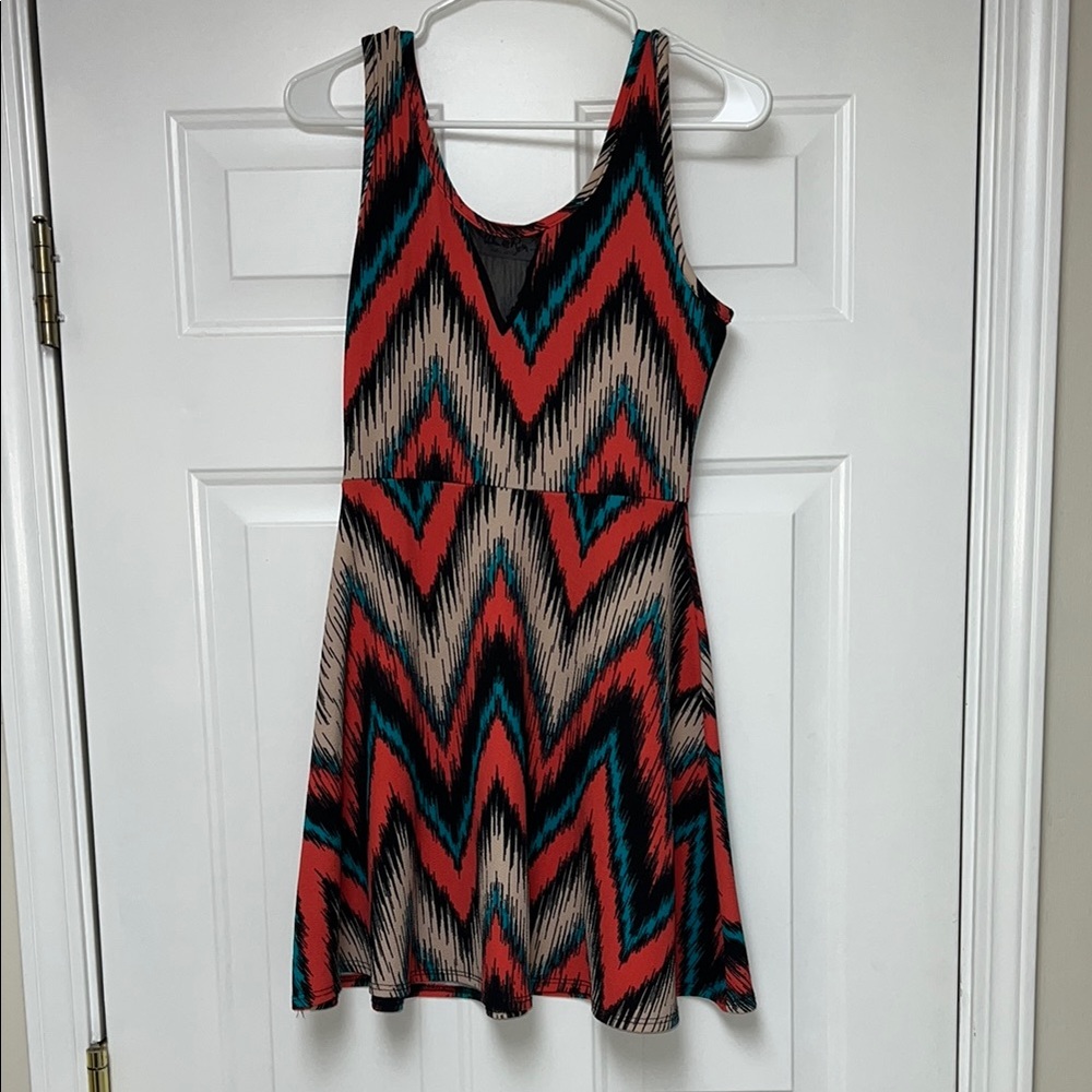 Chevron Patterned Sleeveless Dress